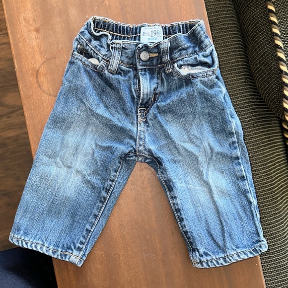 The Children’s Place 9-12M Jeans - Picture 1 of 5